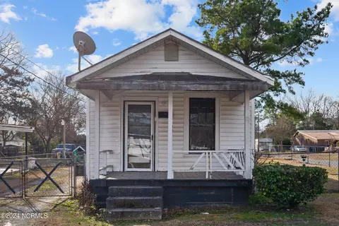 1201 E Bright St, Kinston, NC 28501