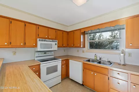 1411 E Main St, Sunset Beach, NC 28468 photo 24
