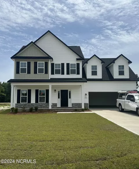 806 E Warner, Hubert, NC 28539