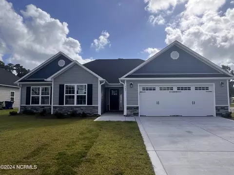 305 Windmill Light Way, Sneads Ferry, NC 28460