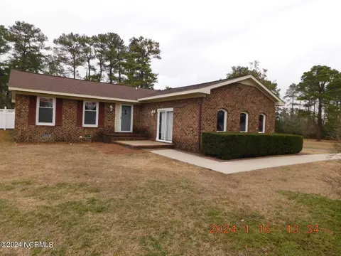 396 Luther Banks Rd, Richlands, NC 28574