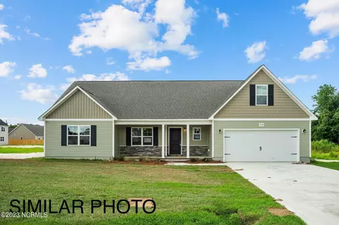 608 Macy Pl, Hubert, NC 28539 photo 2
