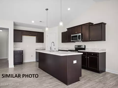 608 Macy Pl, Hubert, NC 28539 photo 9
