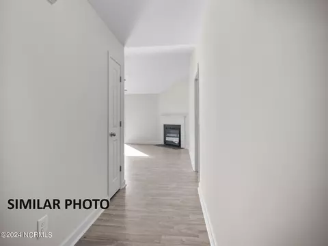 608 Macy Pl, Hubert, NC 28539 photo 5