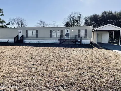 127 Washington Ave #0, Newport, NC 28570