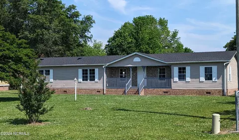 87 Adams Swamp Rd, Corapeake, NC 27926