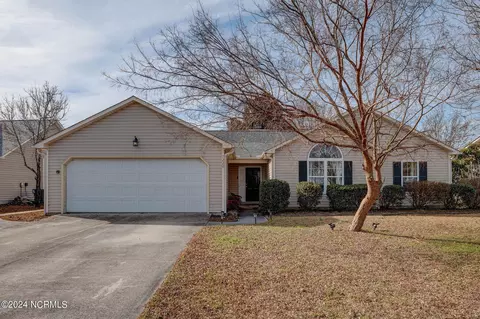 7220 Courtney Pines Rd, Wilmington, NC 28411