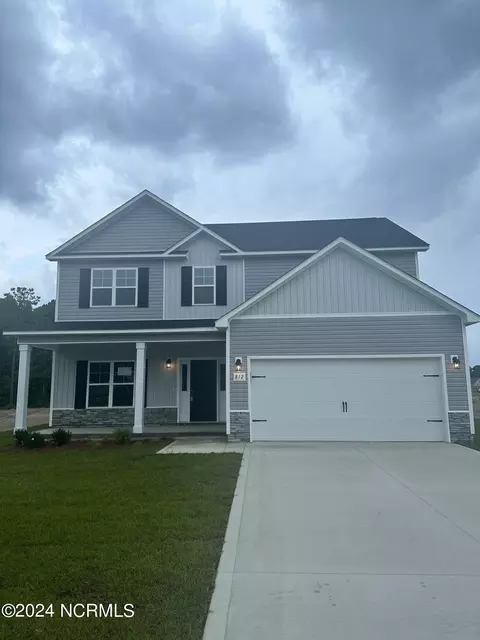 812 E Warner Ct, Hubert, NC 28539