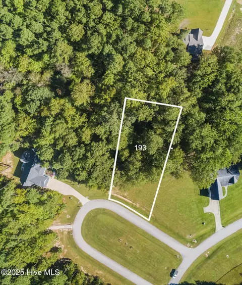 28 Palm Ct, Minnesott Beach, NC 28510