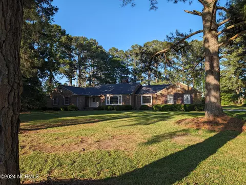 4562 London Church Rd, Elm City, NC 27822