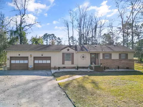 3 Pelican Ct, Carolina Shores, NC 28467
