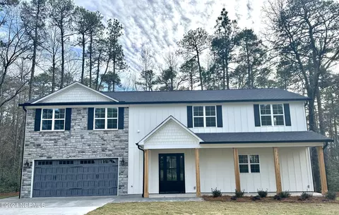75 Kingswood Cir, Pinehurst, NC 28374