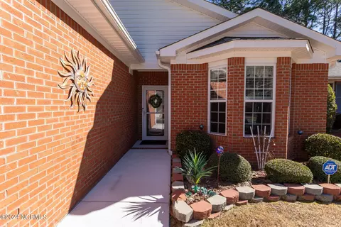 325 Pinehurst Trace Dr, Pinehurst, NC 28374 photo 3