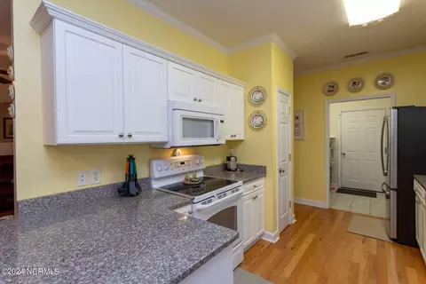 325 Pinehurst Trace Dr, Pinehurst, NC 28374 photo 8