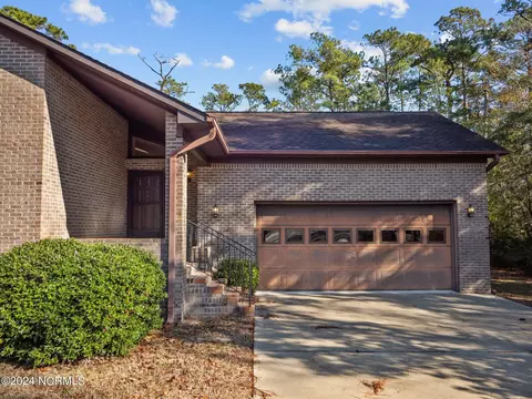 113 Pine Needle Dr, Hampstead, NC 28443 photo 3