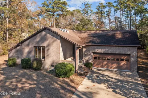 113 Pine Needle Dr, Hampstead, NC 28443 photo 12