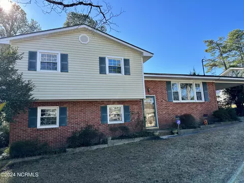 4605 Ramblewood Dr, Fayetteville, NC 28304