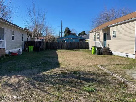 869 Pasteur St, New Bern, NC 28562 photo 2