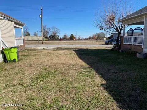 869 Pasteur St, New Bern, NC 28562 photo 3