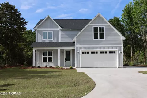 107 Pine Bluff Dr, Morehead City, NC 28557