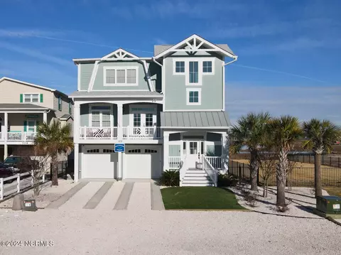 102 N Shore Dr W, Sunset Beach, NC 28468