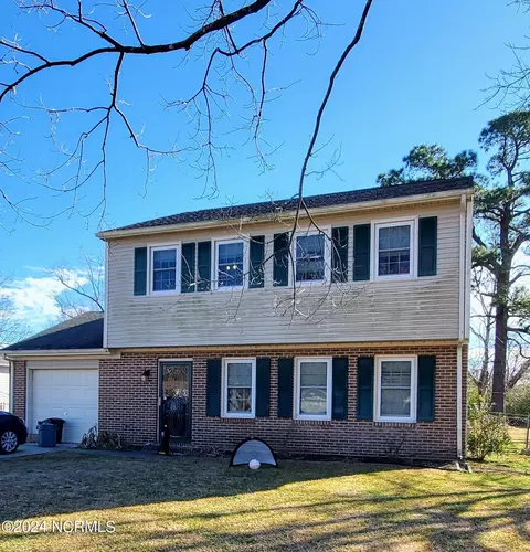 802 Paul Rd, Newport, NC 28570