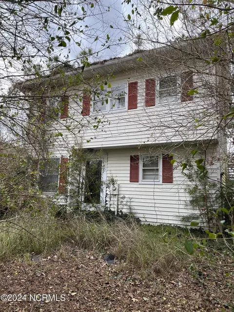 668 Whitehat Rd, Hertford, NC 27944