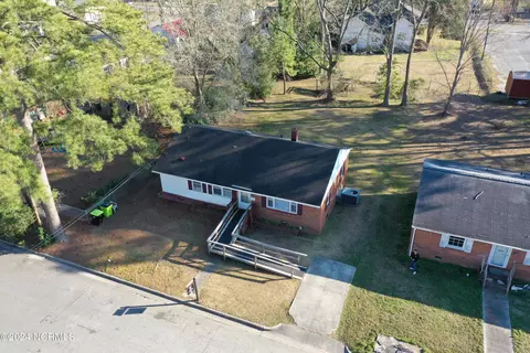 View/Area - 218 E Webster St, Whiteville, NC 28472 photo 1 of 3