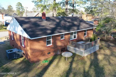 Exterior - 218 E Webster St, Whiteville, NC 28472 photo 7 of 9
