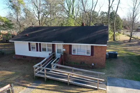 218 E Webster St, Whiteville, NC 28472