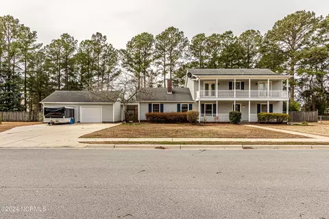 2460 Northwoods Dr, Jacksonville, NC 28540