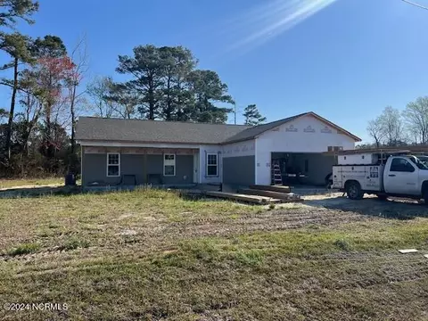 302 Gate Stone Ln, Jacksonville, NC 28540