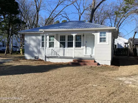 308 W Nance St, Whiteville, NC 28472