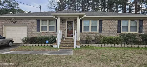 210 Winslow Cir, Goldsboro, NC 27530
