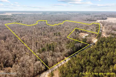 6365 White Oak River Rd, Maysville, NC 28555