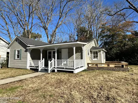 106 Second St, Columbia, NC 27925