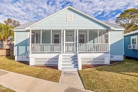 210 Harper Ave, Carolina Beach, NC 28428