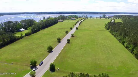 104 Waterway Dr, Havelock, NC 28532