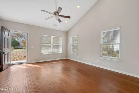 328 Masters Ln, Hampstead, NC 28443 photo 5