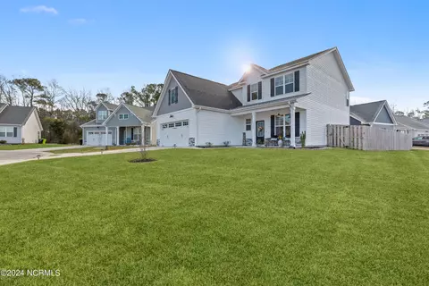 1304 Rooster Ct, Castle Hayne, NC 28429