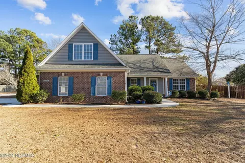 8636 Plantation Landing Dr, Wilmington, NC 28411