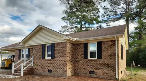 128 Nancy Dr, Elizabeth City, NC 27909