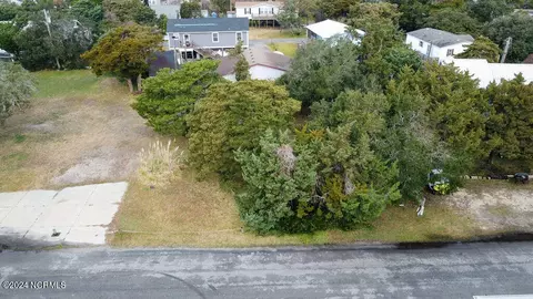 45 Sanddollar Rd, Ocracoke, NC 27960