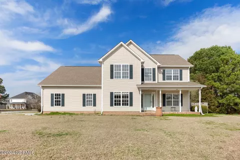 303 Grantham Ln, Jacksonville, NC 28546