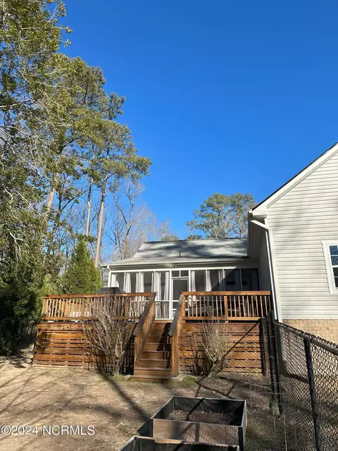 Exterior - 361 Island Dr, Chocowinity, NC 27817 photo 6 of 14