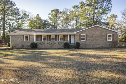 110 Tanglewood Dr, Wilmington, NC 28409