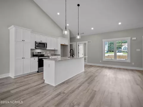 236 E Ivybridge Dr, Hubert, NC 28539 photo 3