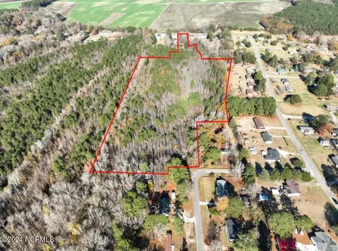 804 Greenwood Blvd, Princeville, NC 27886