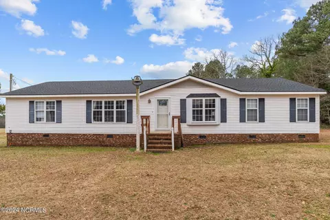 7657 High Rd #A, Sims, NC 27880