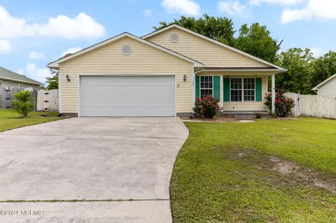 105 Pollard Dr, Jacksonville, NC 28540